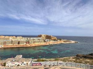 Bayview Two Bedroom St Georges Bay with free parking