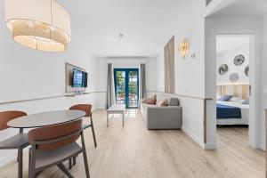 Deluxe Apartment room in THB Tropical Island