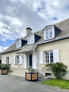 Suite Jockey Stable by La Boîte En Plus