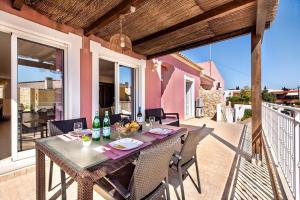 Casa Dos Pais - Fabulous 2 bedroom house with private pool and great views