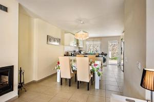 Casa Dos Pais - Fabulous 2 bedroom house with private pool and great views