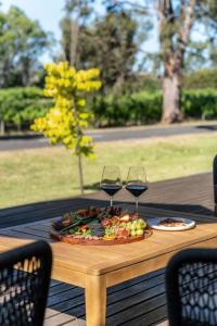 The Grape Escape Location and style on Shiraz Trail