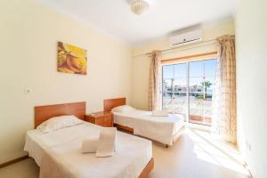 Villa Gale Grande - bright airy property with a private pool