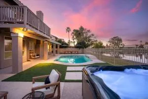 Lakeside Views The Clubhouse at Arrowhead Pool - Arrowhead Ranch