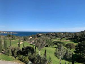 Appartement familial avec vue sur la mer à Agay - 40 m² + piscine