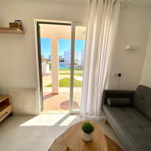Xoriguer -Apartamento con piscina junto la playa