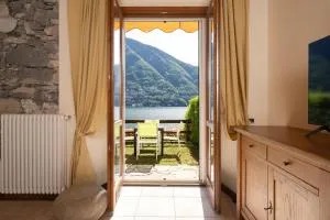 [Lake View] Private Covered Parking and Terrace - 卡拉泰乌廖