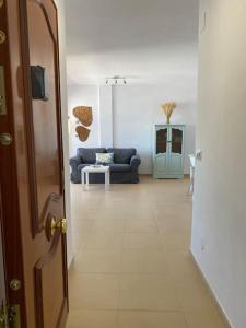 City & Beach Top-Floor Apartment