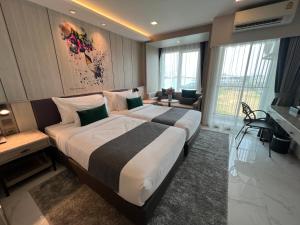 Superior hướng thành phố (Superior City View)