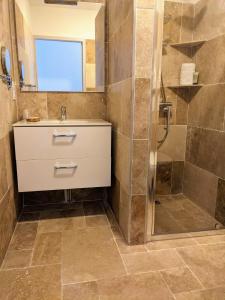 Hotels Maison des Croisades : Suite - Vue sur Remparts