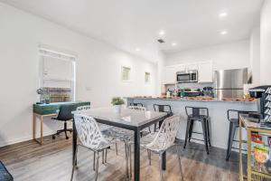 Downtown Tampa Walk to Restaurants Renovated