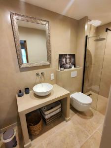 B&B / Chambres d'hotes Le mas de Roussillon chambre d-hotes : photos des chambres