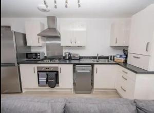 1 Bed Flat - Sleeps 2 - Parking - Wifi