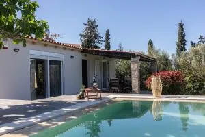 RELAXING POOL HOUSE IN LAGONISI 2 - 卡利维亚索里库