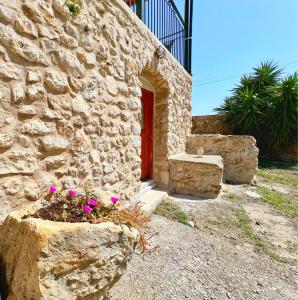 Leonidas Guest House