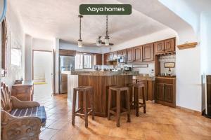 Ocean view 2Br Condo-Balcony-Beach-Pool