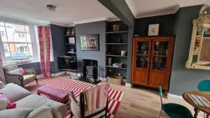 Inviting 2-Bed Character House Stamford - Ryhall