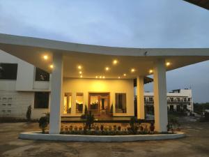 Evara Spa & Resort