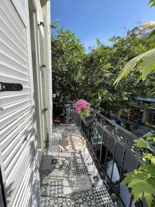 Bright & Spacious Apartment near city center.