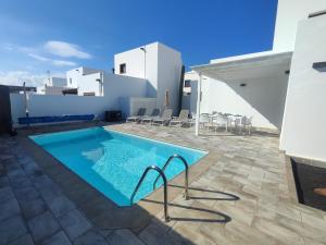 Villa Anny piscina climatizada aire acondicionado espaciosa y luminosa!