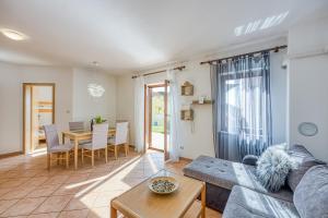 Sv. Jakov Family Apartment - Happy Rentals 