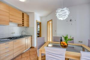 Sv. Jakov Family Apartment - Happy Rentals 