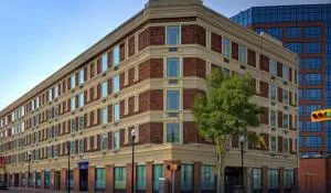 Quality Inn & Suites Regina Downtown - Silton