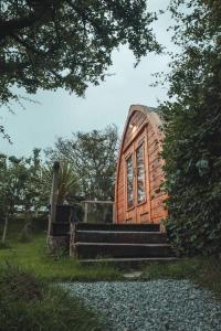 Sea View Pod Close to Mountains Snowdonia
