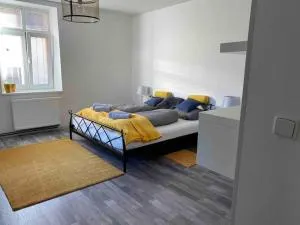 B12 - Bohdanečská 12 - Hrobice