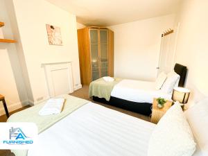 West end By Furnished Accommodation - Free Parking - Family Stays - Spacious