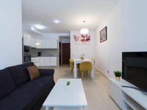 Montevideo By CanariasGetaway