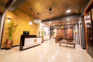 Limeshine - Airport Transit Hotels & Residences