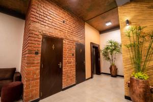 Limeshine - Airport Transit Hotels & Residences