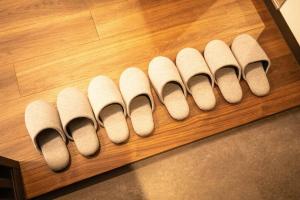 浅草禅心居201室 浅草駅徒歩15分 2024年4月ニューオープン 43平米丸貸し切り ダブルベット2台と畳敷き布団2組 家庭式用品設備完備