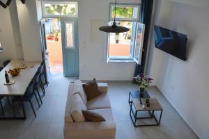 Para thin alós House