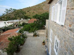 Kiki's Houses Vlichos Hydra Greece