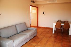 142 Aquamarinas F-14