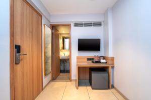 Ajanta Continental-Mumbai Airport