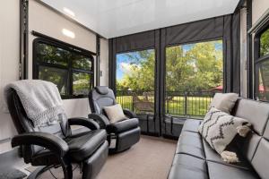 Waterfront Getaway, Dock Your Boat & Play!
