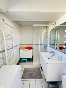 Appartements Feet in the water breathtaking 180 sea view! : photos des chambres