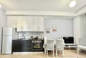 Sea La Vie Apartment