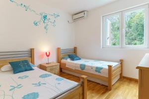 Sea view apartment in Kotor Bay