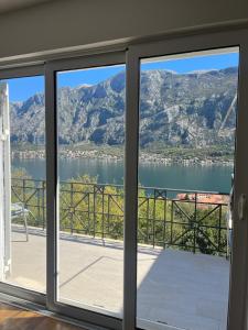 Sea view apartment in Kotor Bay