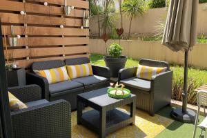 Charming refurbished cocoon with swimming pool