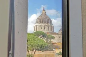 YCH-Una finestra sulla Cupola di San Pietro - Stazione San Pietro