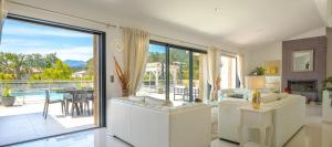 Villa Les Arbousiers - Piscine Chauffée Sécurisée - 210m2 - 4 Suites