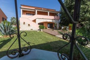 Apartment Damjan - 4hvězdičkové hotely ve městě Kaštelir