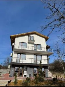 Къща за гости “При Язовира” - Goranowzi