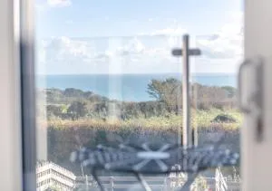 Sandy Toes - Dartmouth - Stoke Fleming