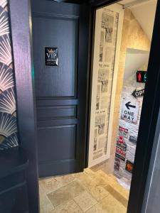 B&B / Chambres d'hotes SUITE 785 jacuzzi : photos des chambres